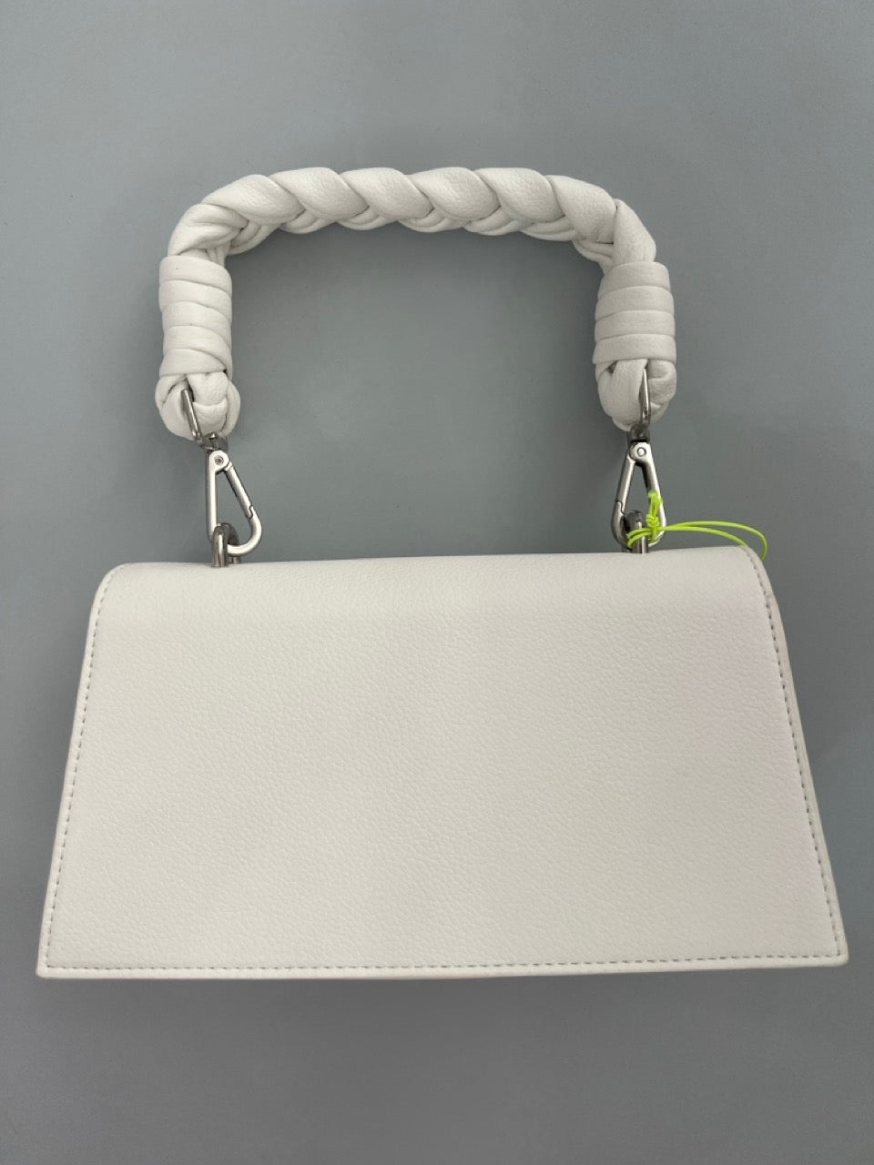 Borsa manico intrecciato logo in rilievo