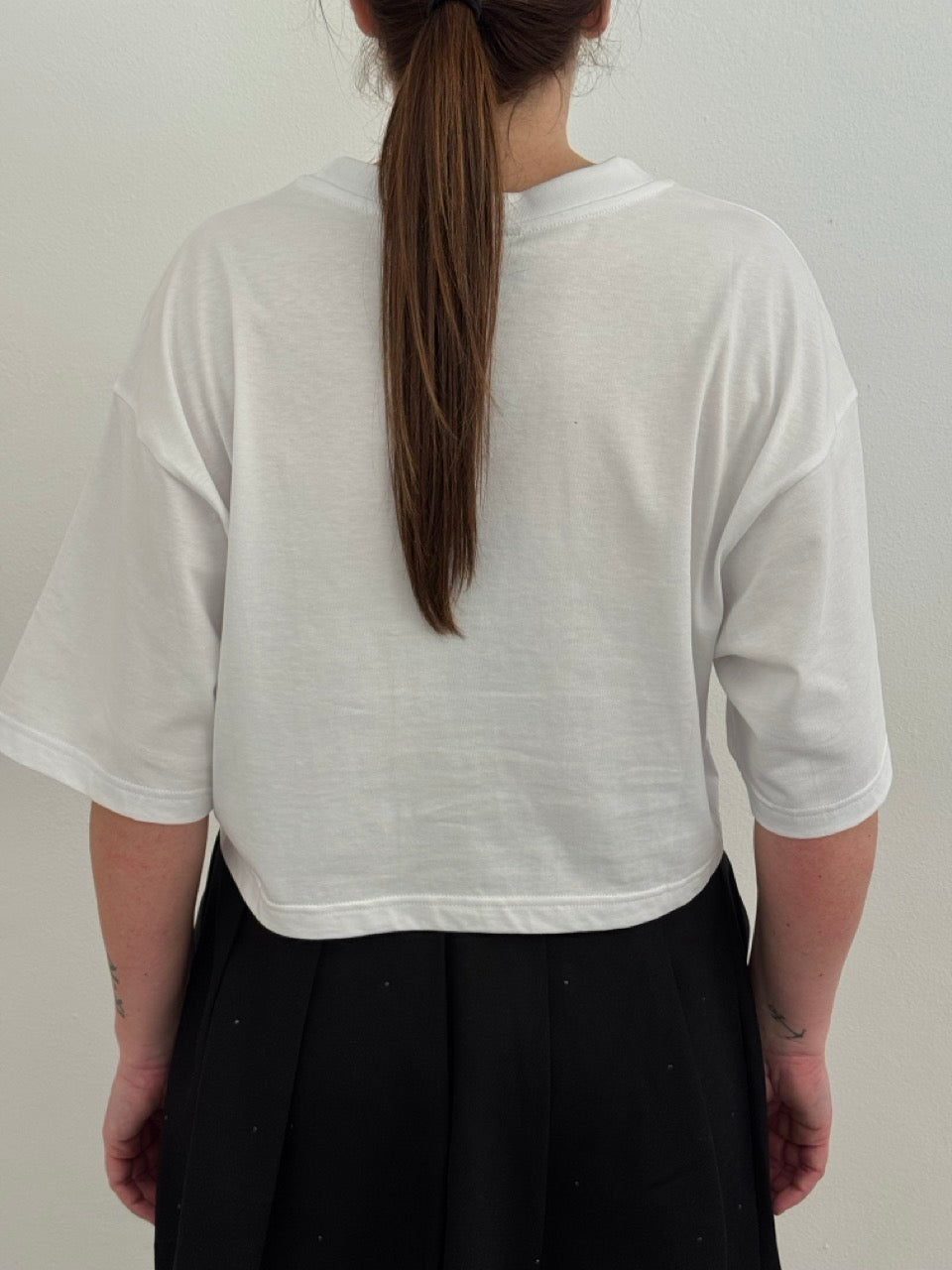 T-shirt in jersey con etichetta