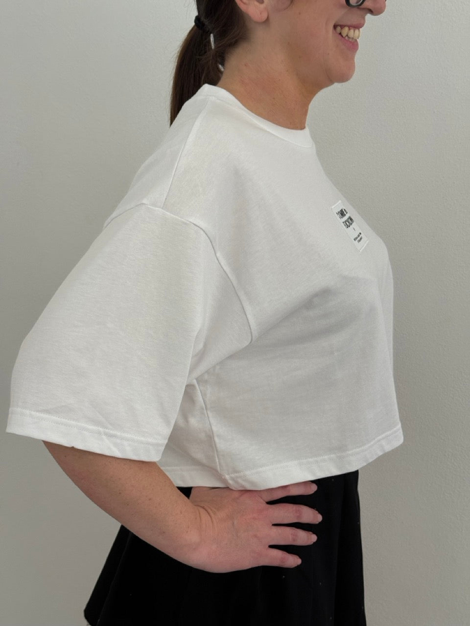 T-shirt in jersey con etichetta