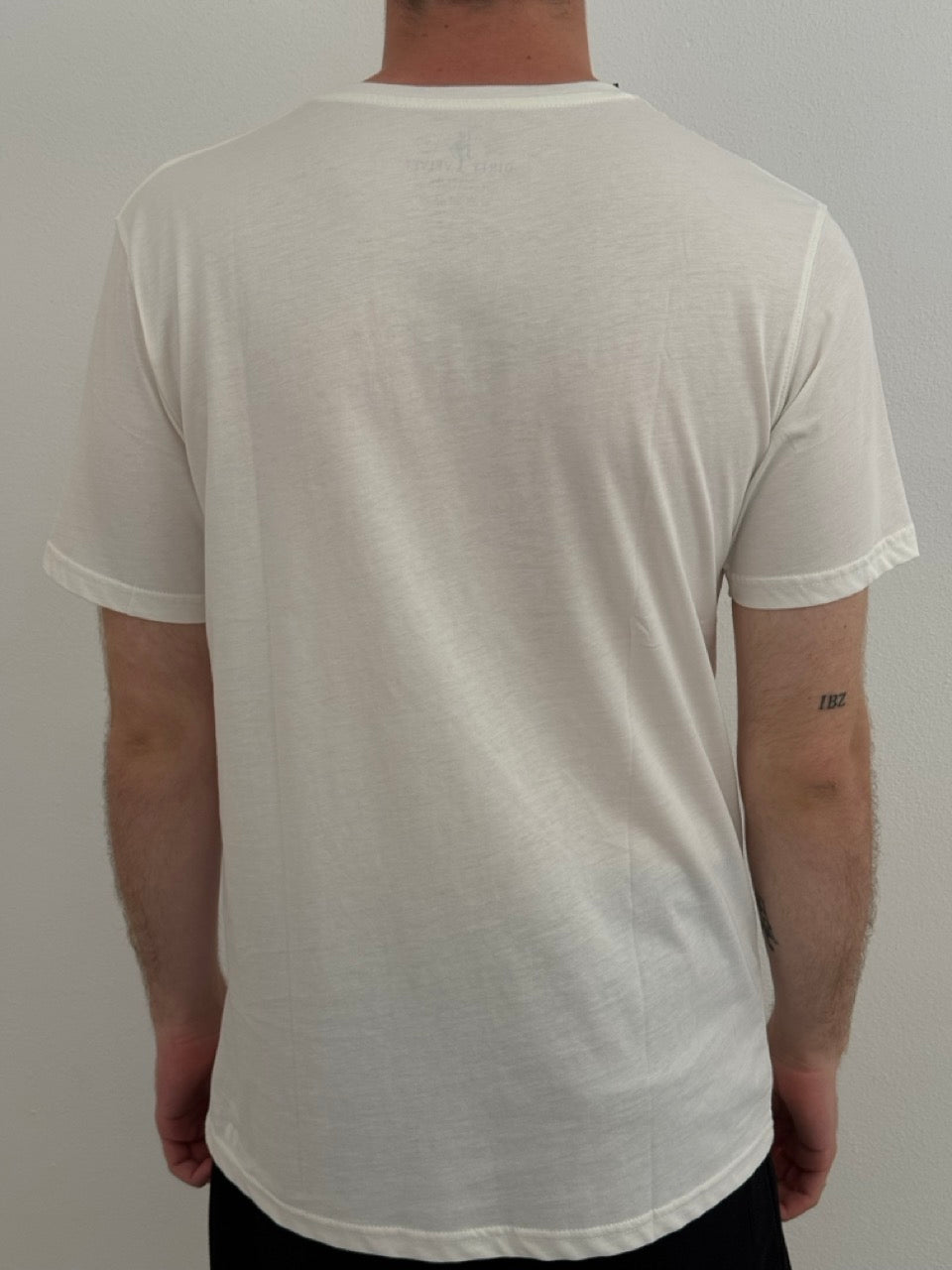 T-shirt smartphone