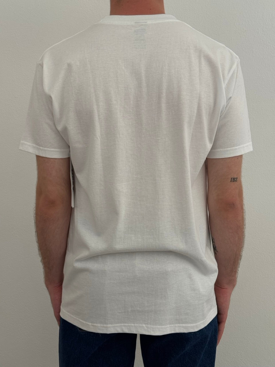 T-shirt tv