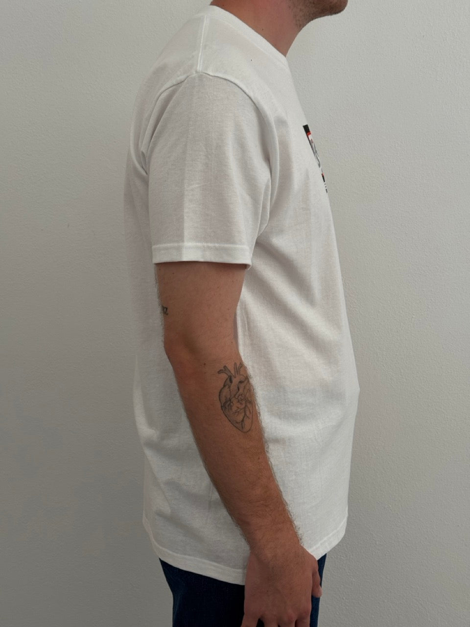 T-shirt tv