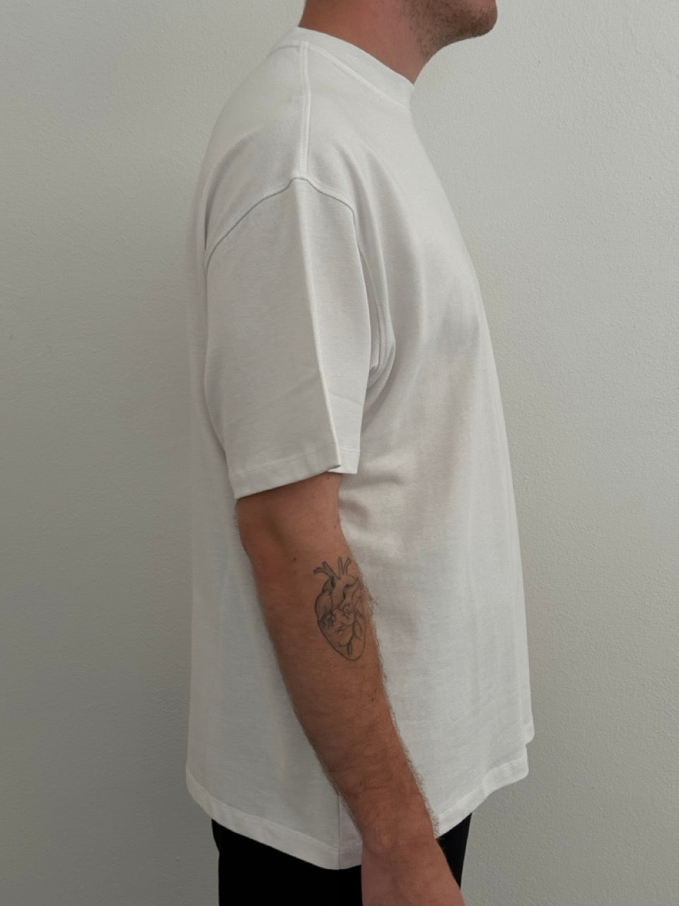T-shirt con taschino