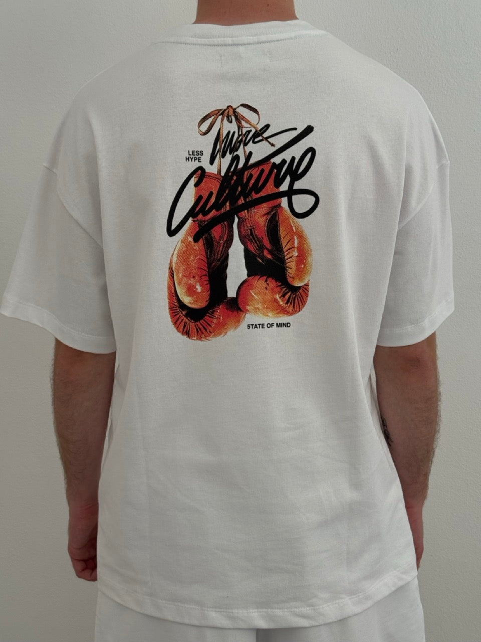 T-shirt less hype