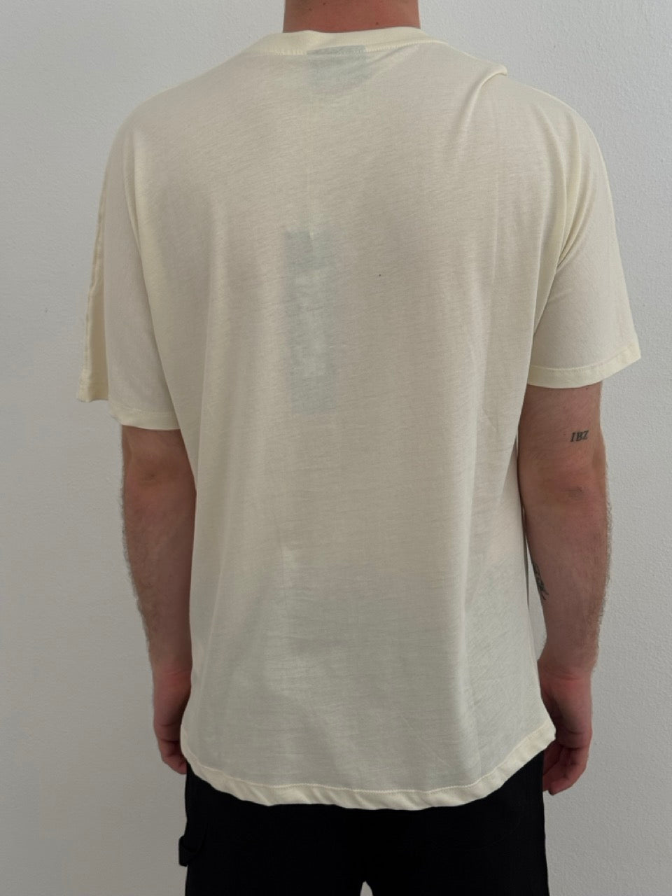 T-shirt graffiti