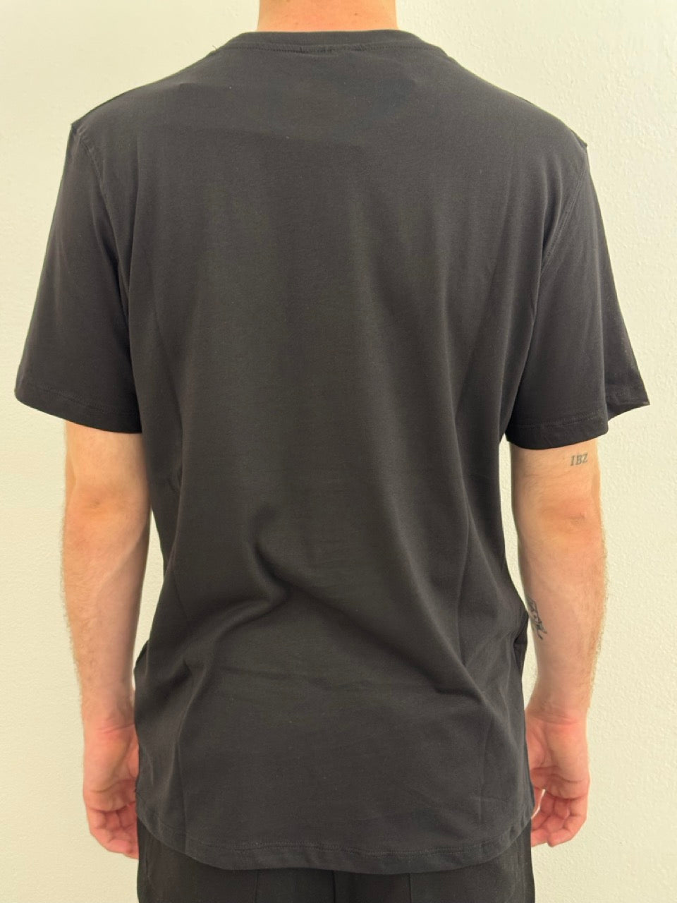 T-shirt logo sul davanti