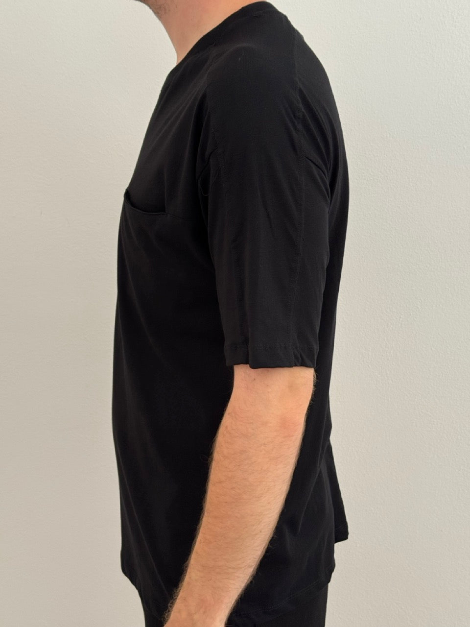 T-shirt pulita con taschino