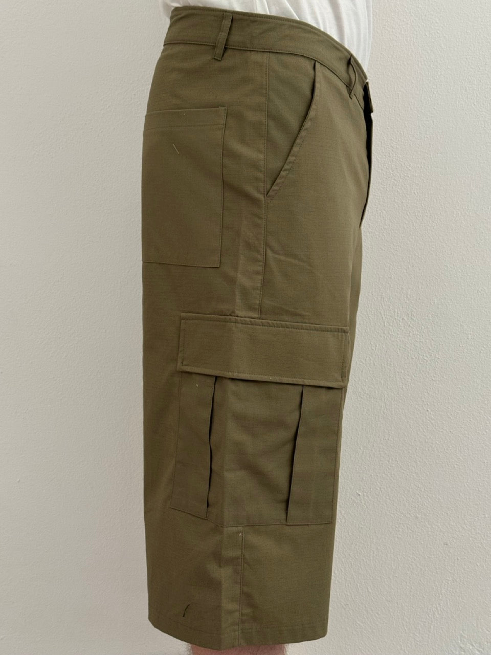 Pantaloni capri