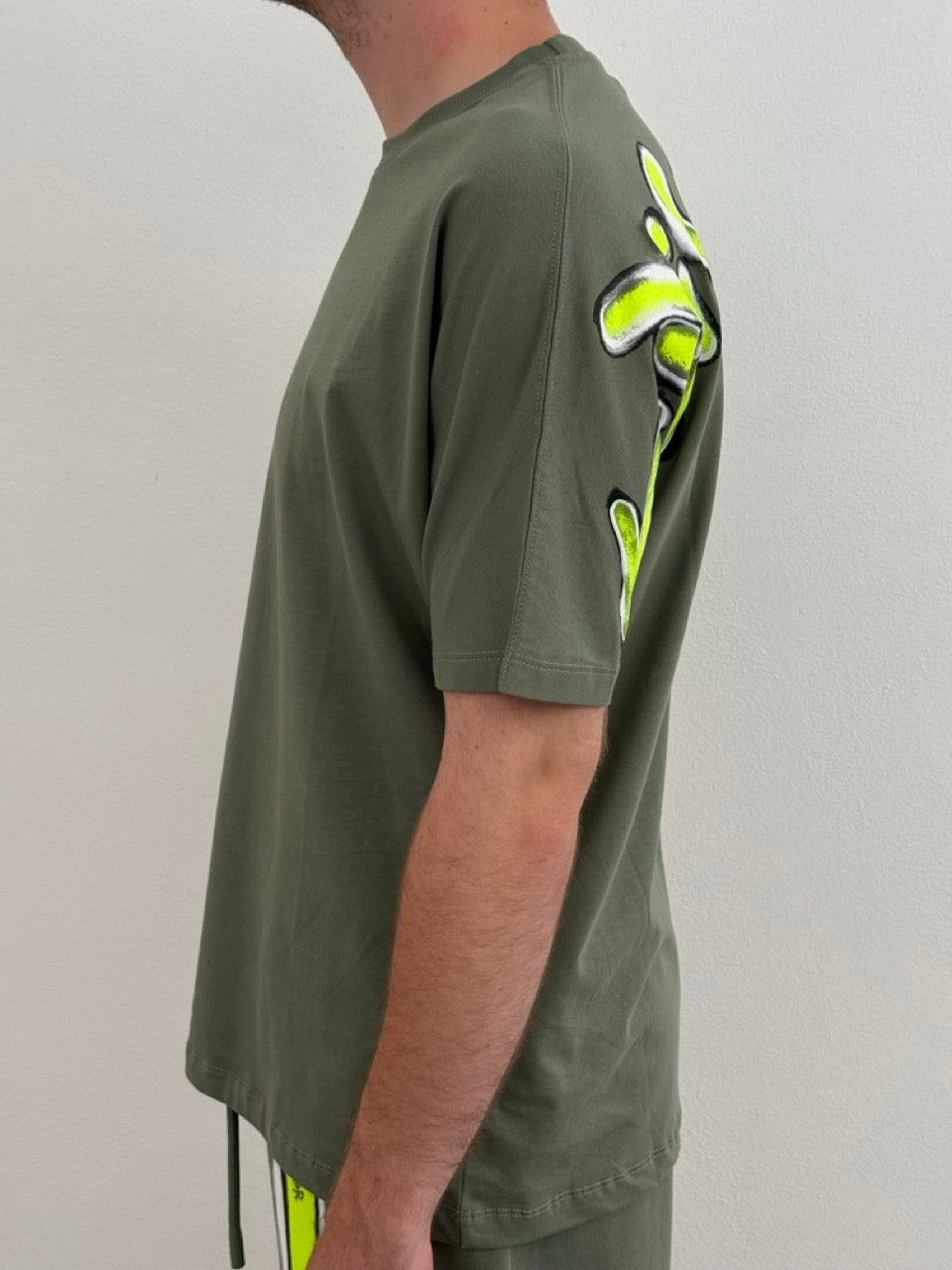 T-shirt logata