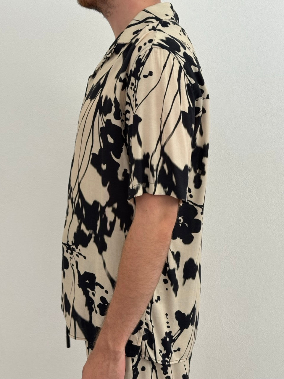 Camicia mezza manica basica stampata in viscosa