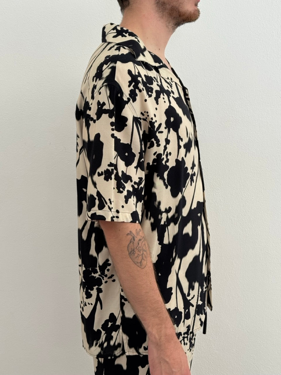 Camicia mezza manica basica stampata in viscosa