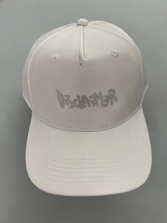 Cappello con logo brillantinato