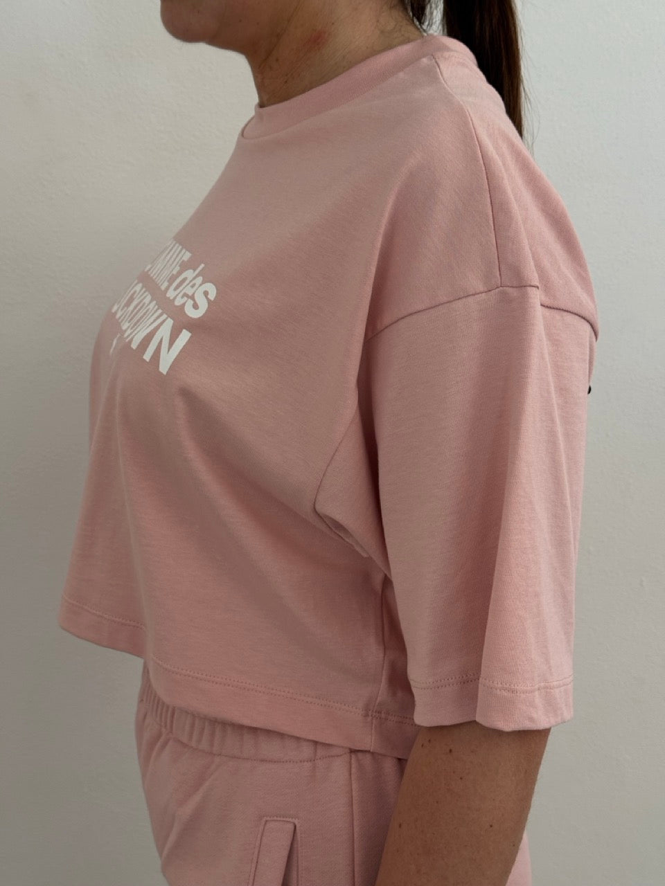 T-shirt crop in jersey con stampa