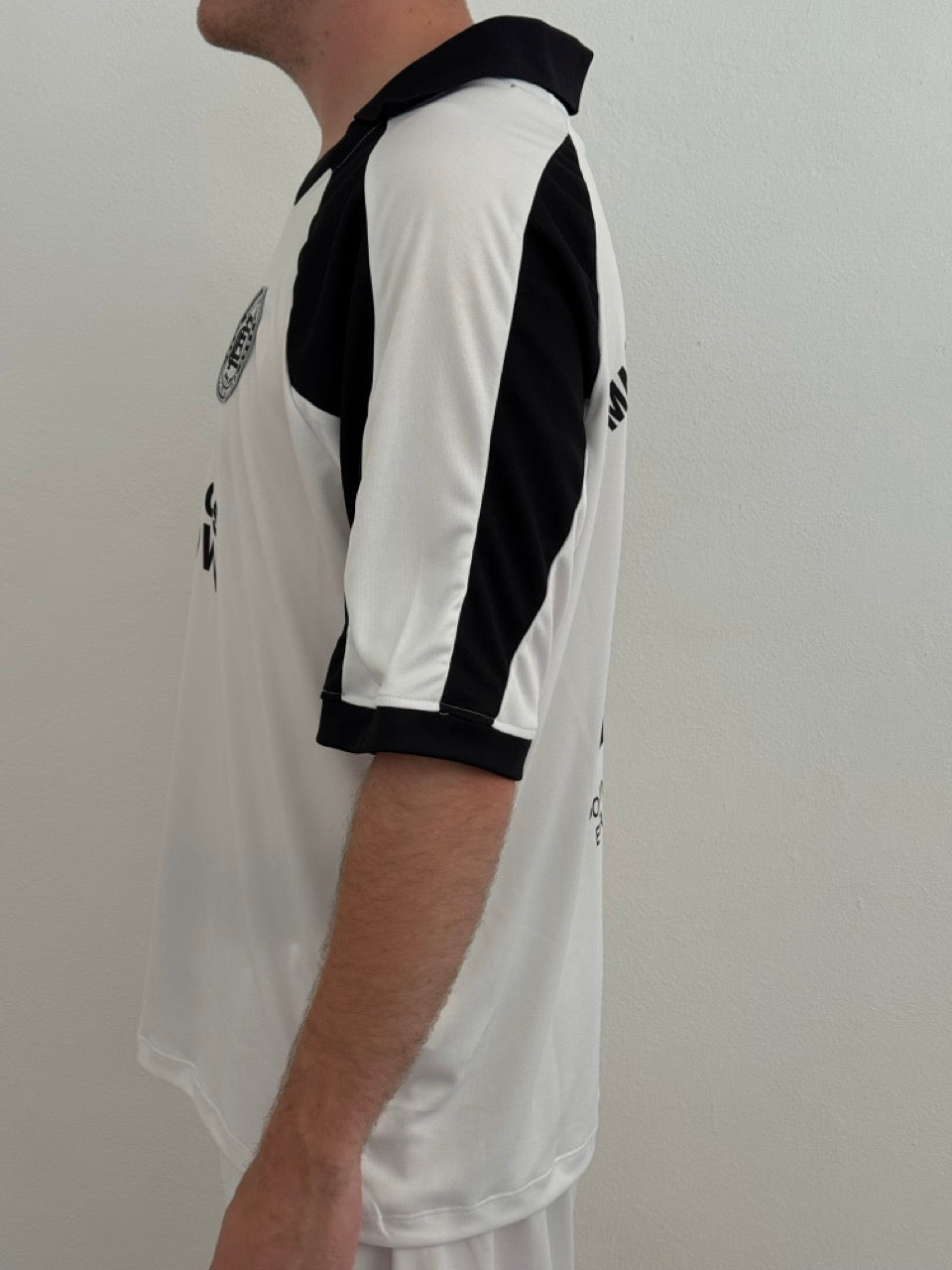 T-shirt football