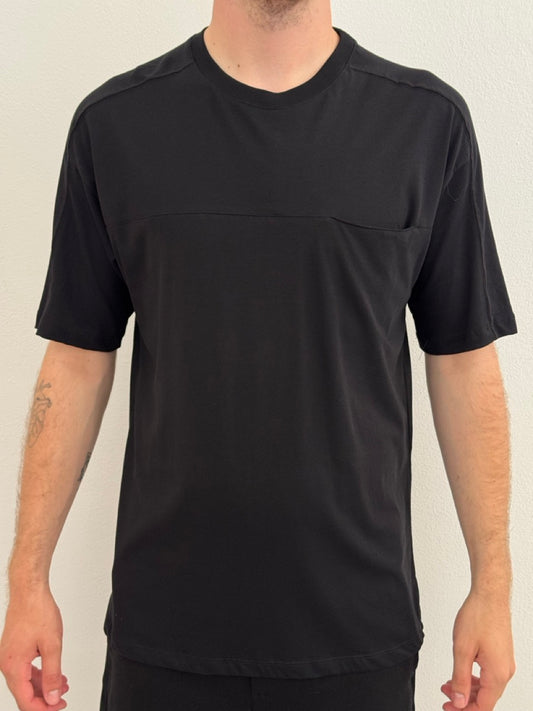 T-shirt pulita con taschino