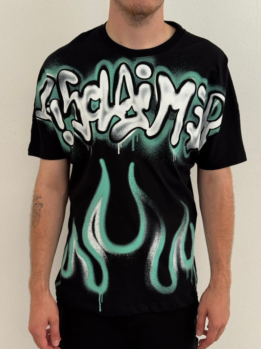 T-shirt graffito